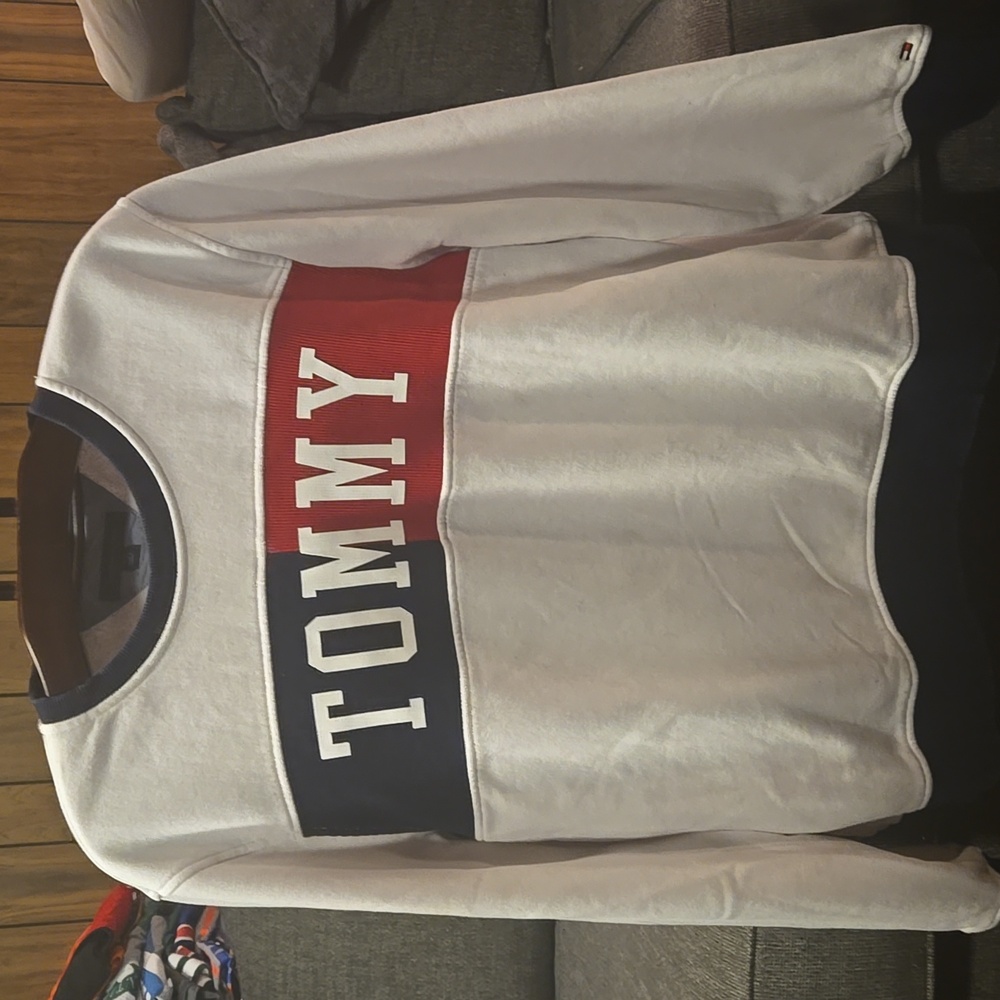 Vintage Tommy Hilfiger sweatshirt